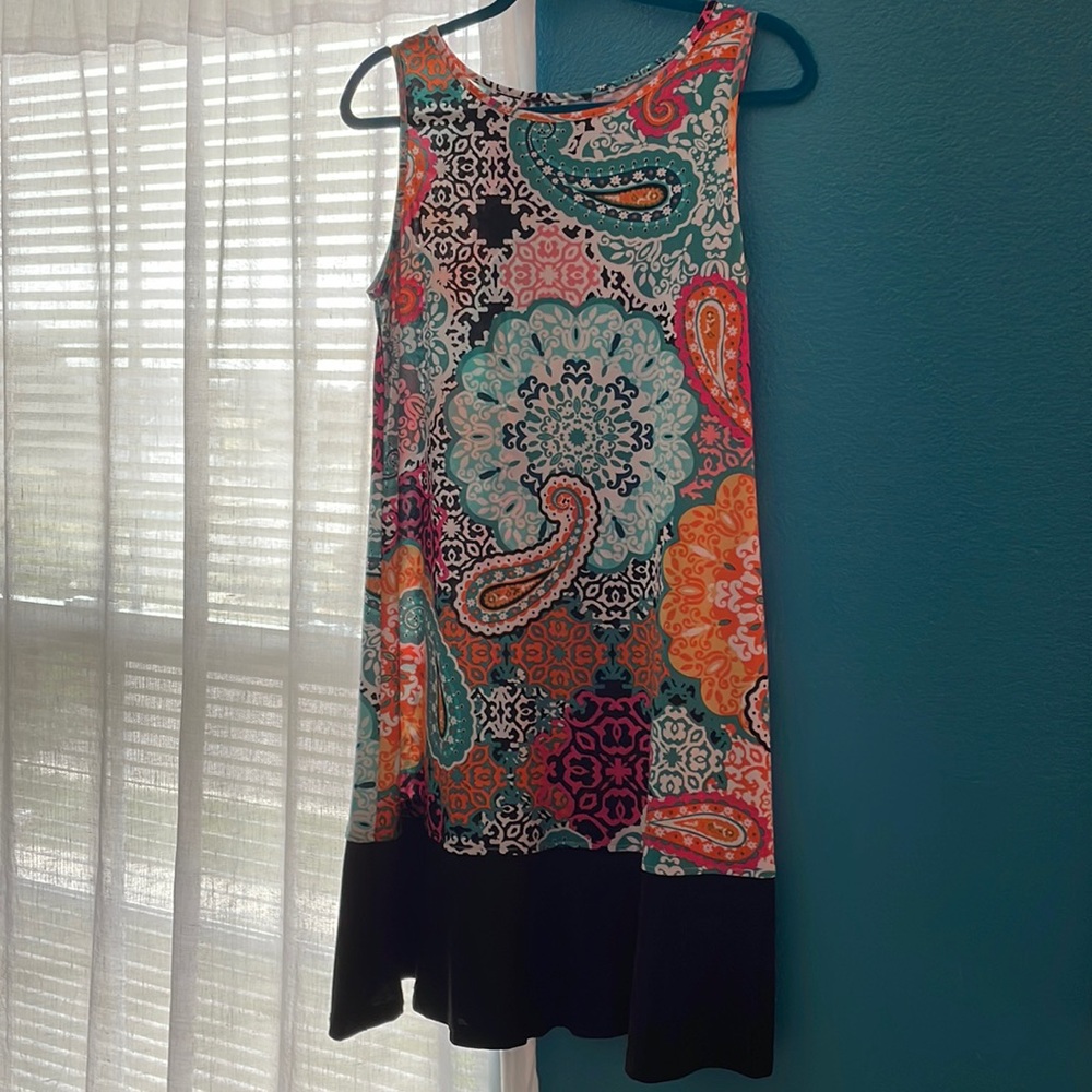Beautiful sleeveless silky dress from Stein Mart, medium